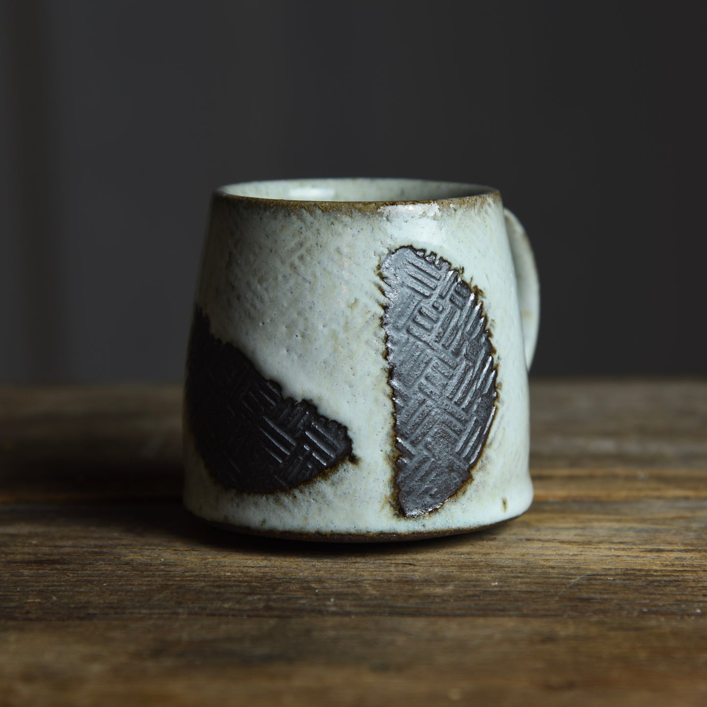 Wide-Bottom Mug in Nuka-Type Glaze with Iron Designs